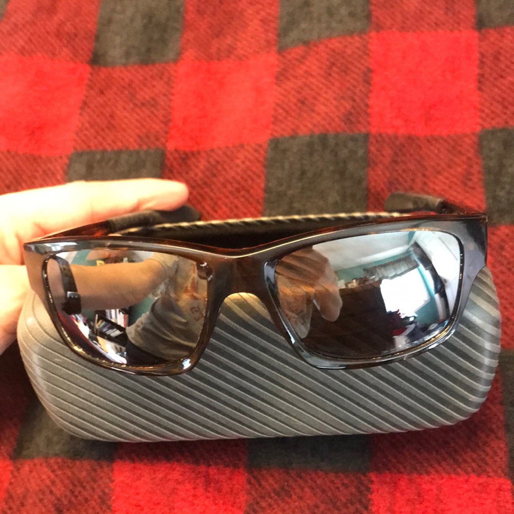 Oakley Polarized Sunglasses 🚨LAST DAY🚨